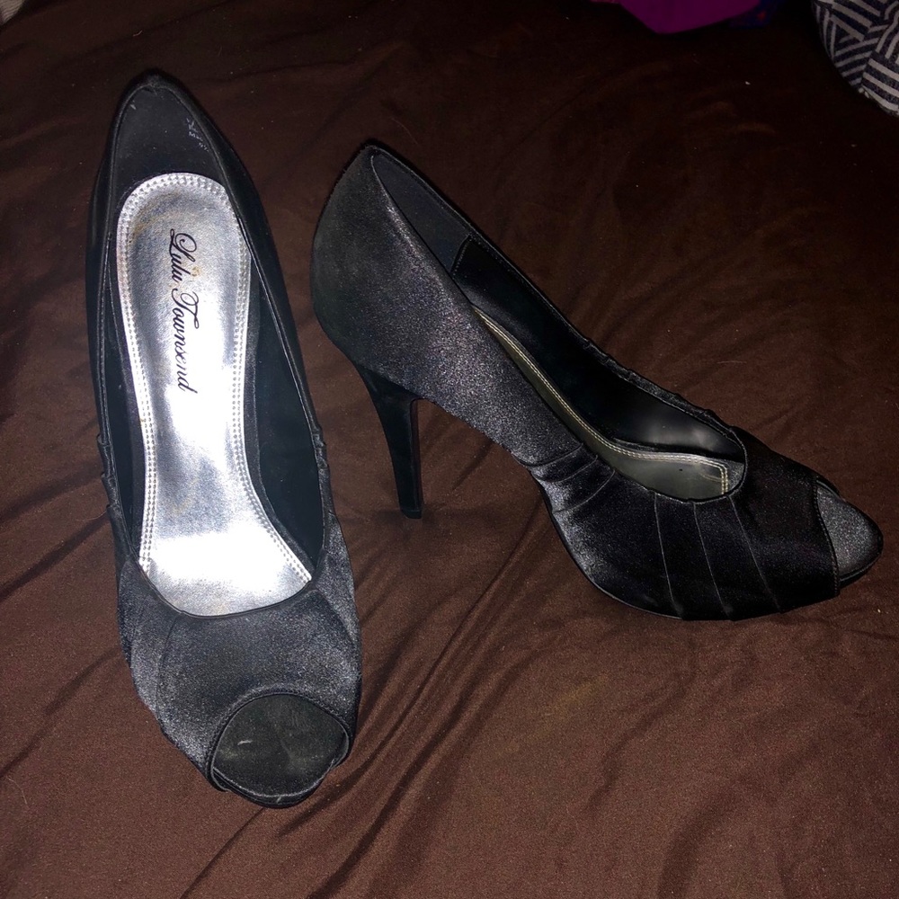 Black satin peep toe